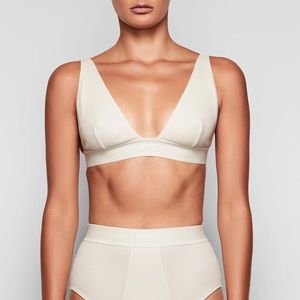 SKIMS COTTON PLUNGE BRALETTE